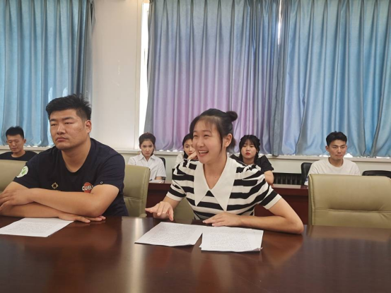 开云体育APP下载-篮球教练交流经验举办座谈会