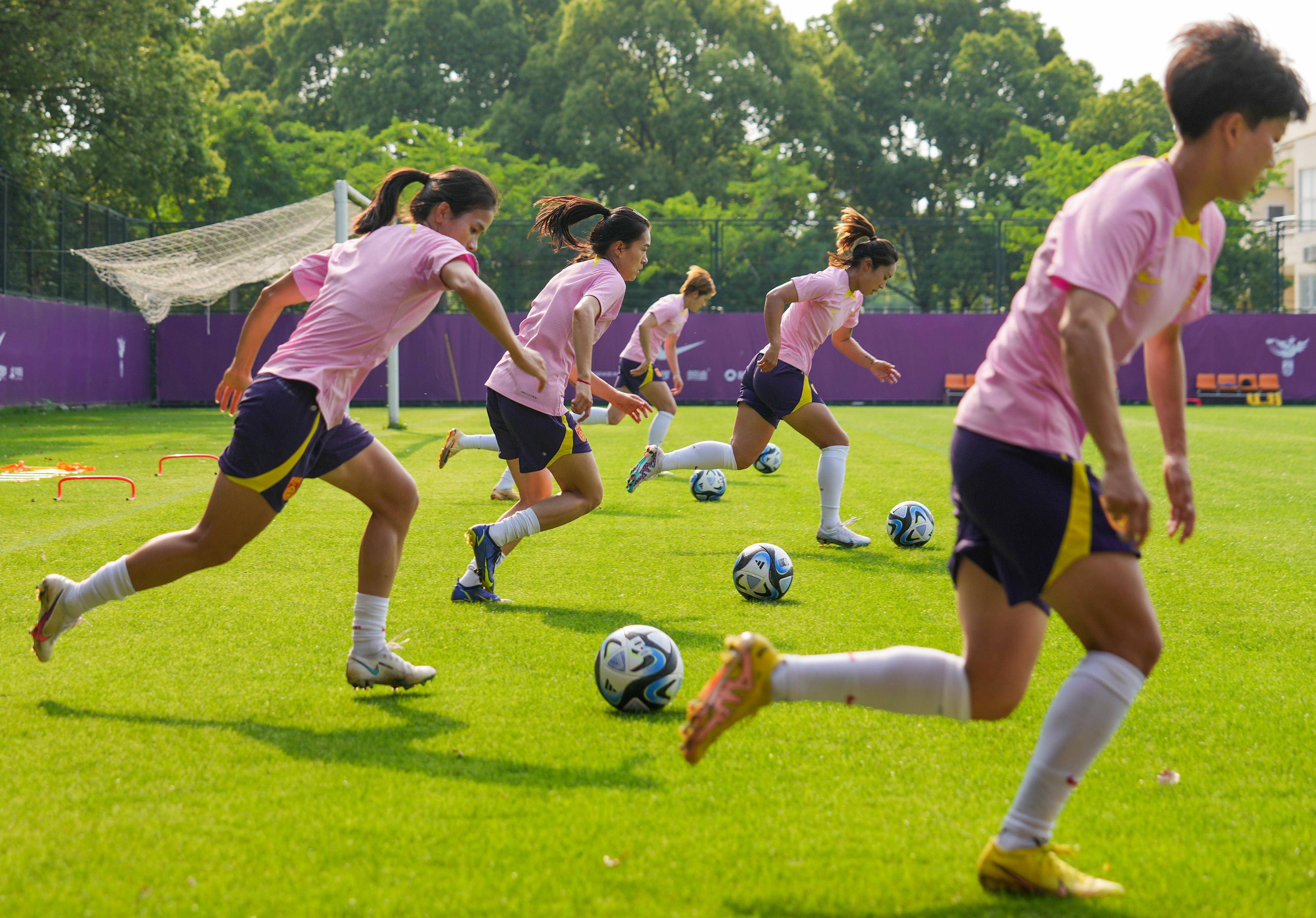 开云体育-包含沙特阿拉伯女足队员集体励志，备战世界杯的词条