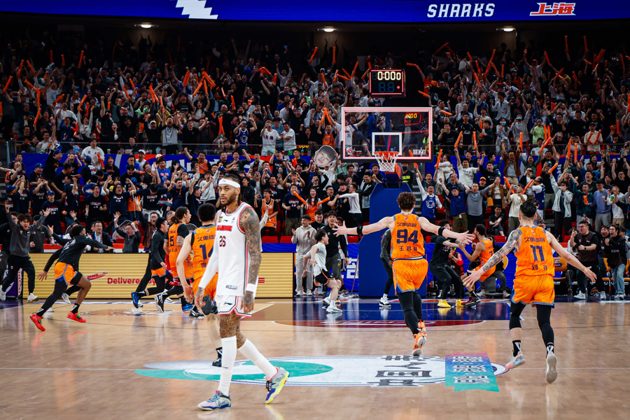 包含上海大鲨鱼主场胜利,球员们合力战胜对手的词条 包含上海大鲨鱼主场胜利,球员们合力战胜对手的词条