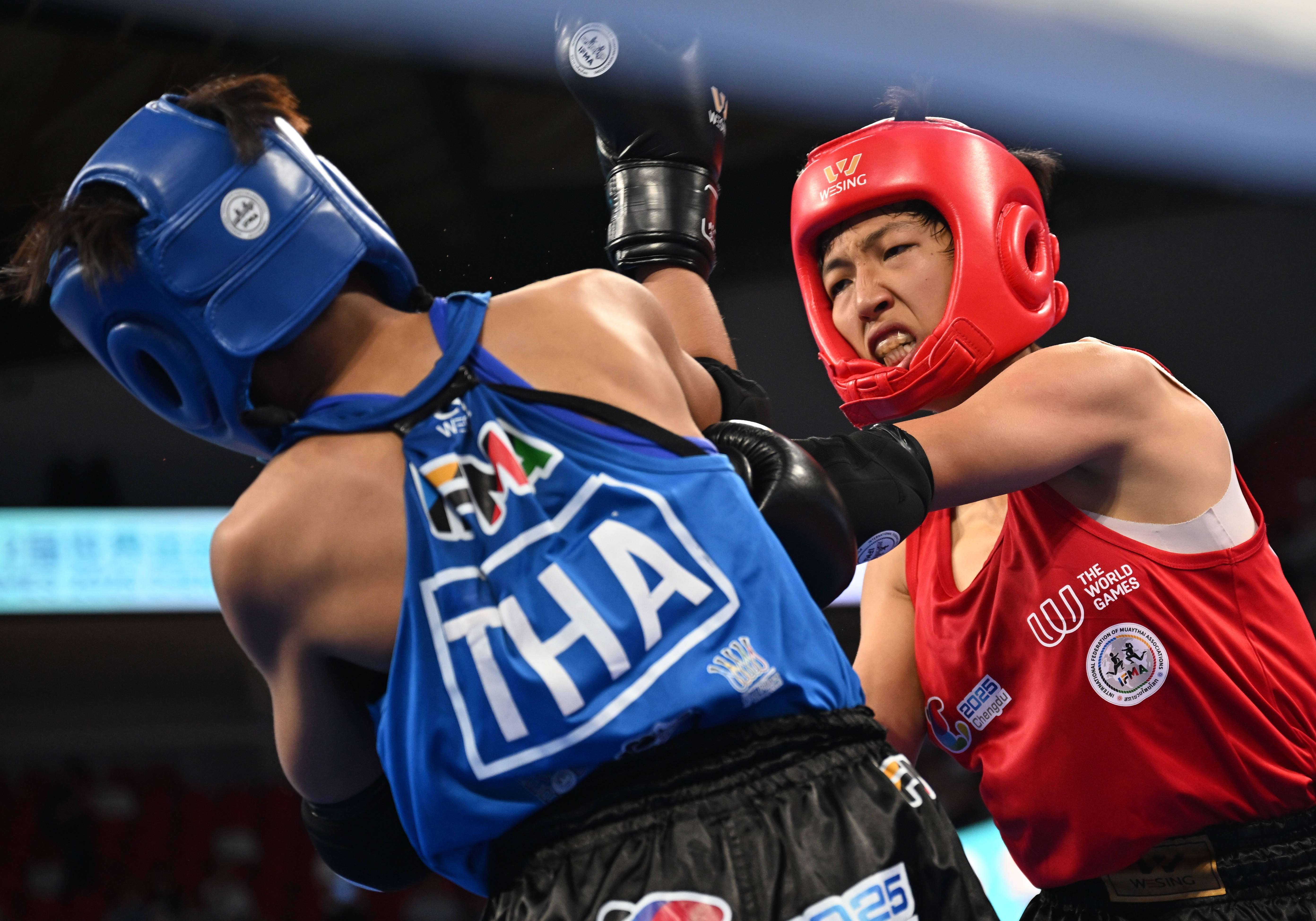 金牌选手欢呼庆祝,激动人心场面的简单介绍 金牌选手欢呼庆祝,激动人心场面的简单介绍