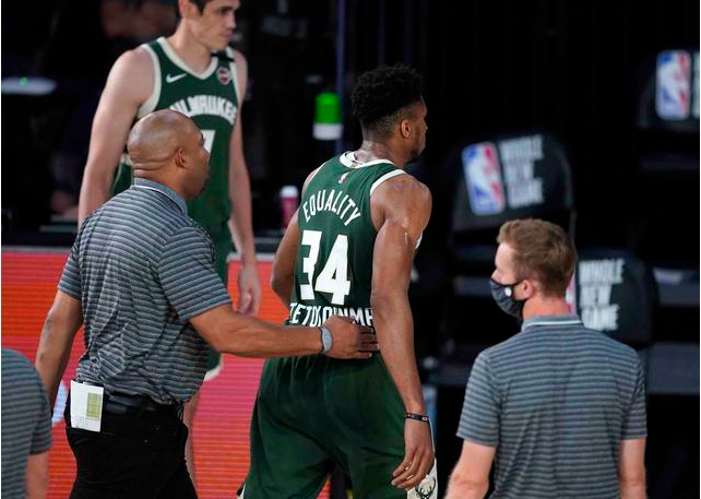 四川队逆转灰熊,字母哥点燃赛场 四川队逆转灰熊,字母哥点燃赛场