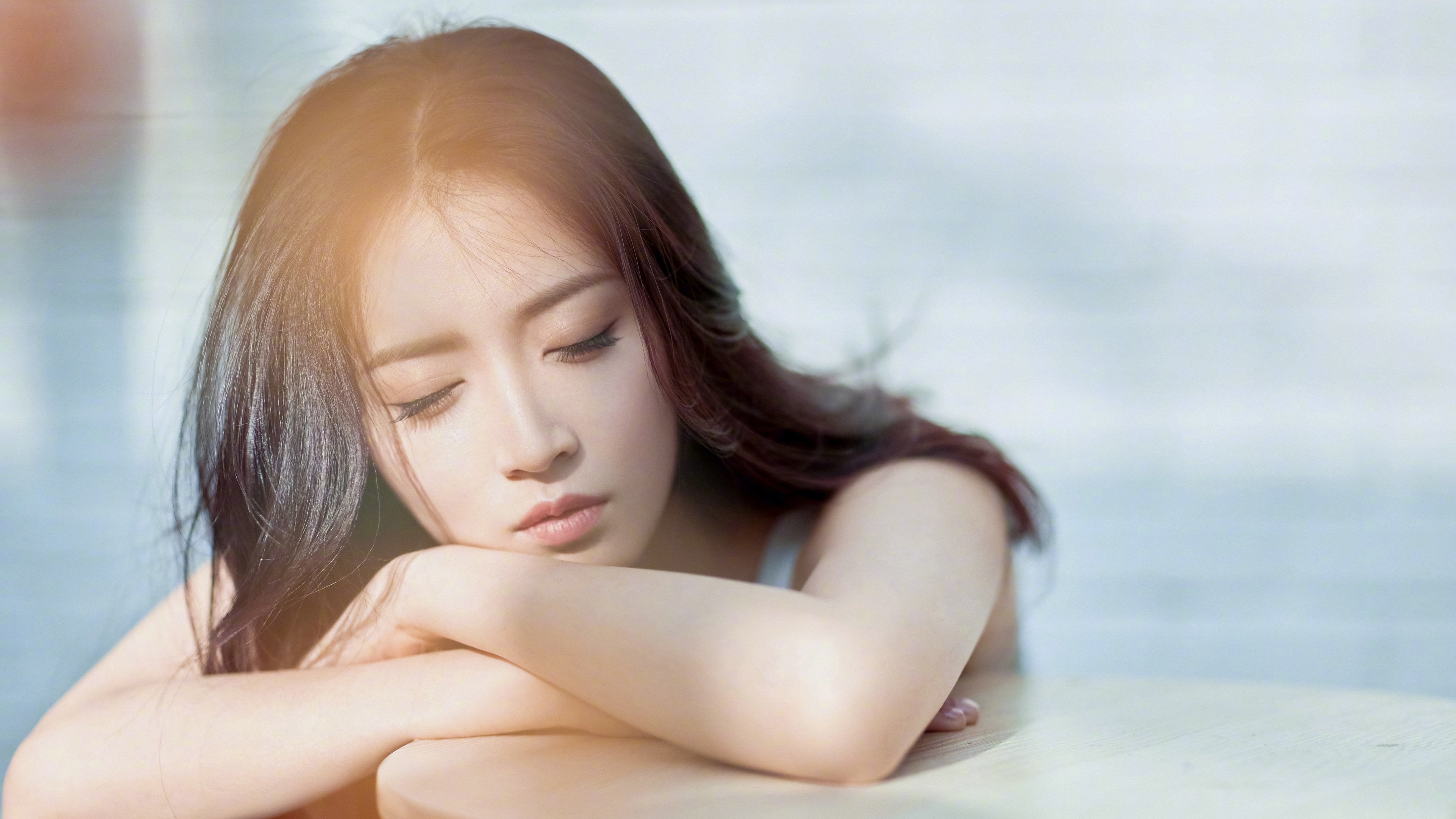 开云体育登录-双重狂热,当F1的胎烟遇见足球的终场哨