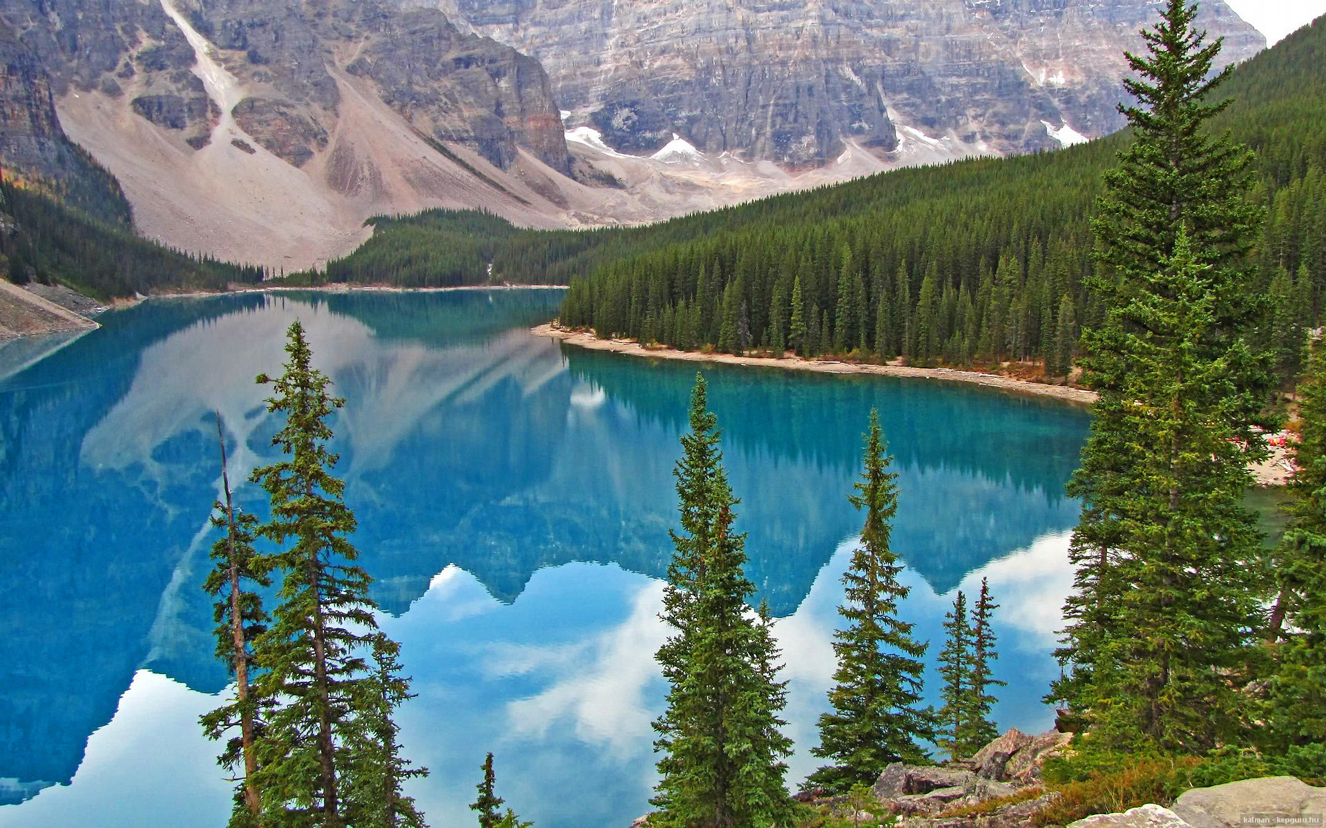 开云体育在线-虚拟绿茵燃斗志,三晋铁军加时克金—当世界杯的呐喊回荡在CBA赛场