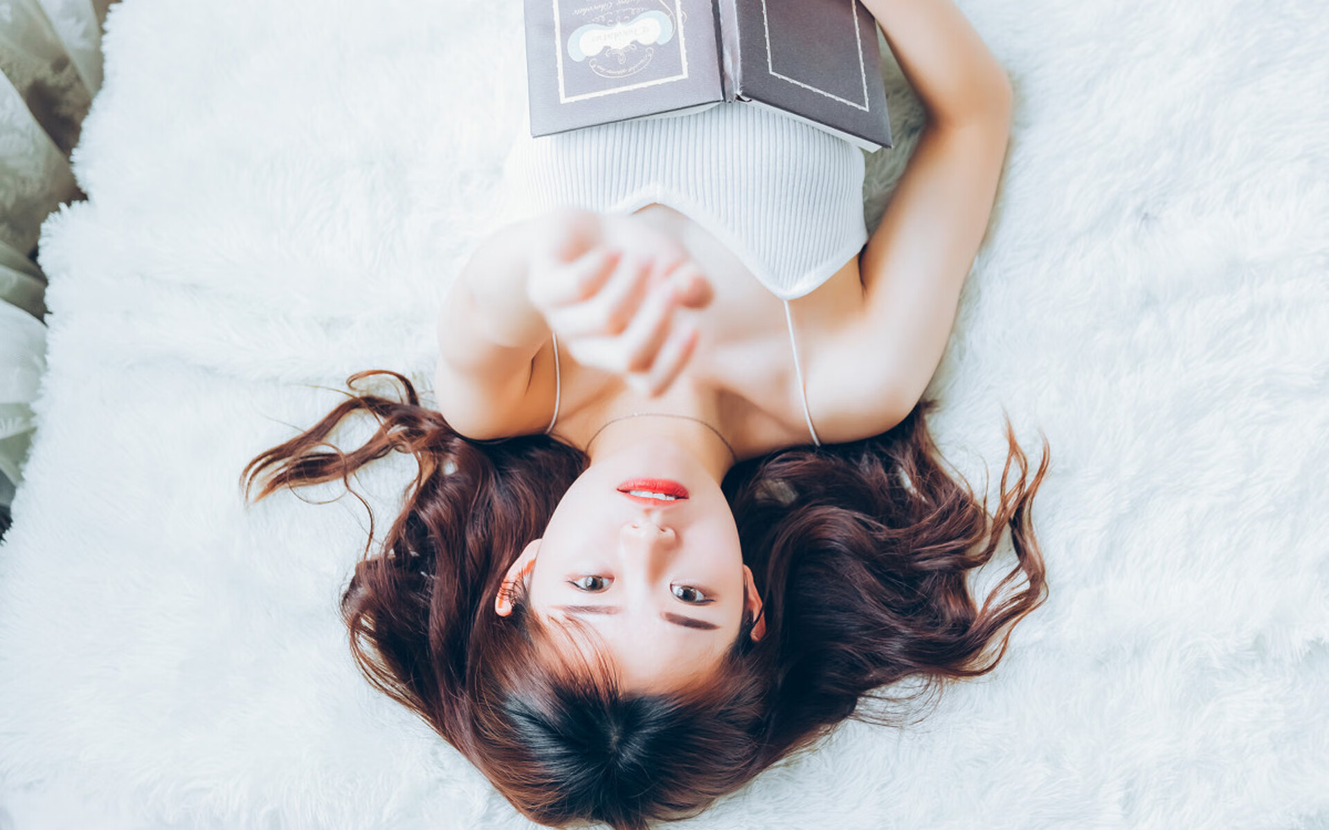 新王当立，小贾伦化身攻防转换核心，马刺力克热火登顶争冠战