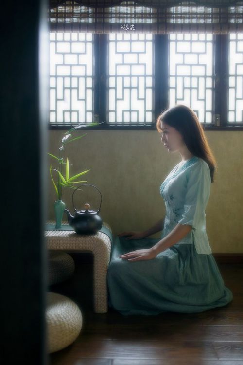 开云APP-锁链与舞步,当利物浦的钢铁防线遇见克瓦拉茨赫利亚的魔法