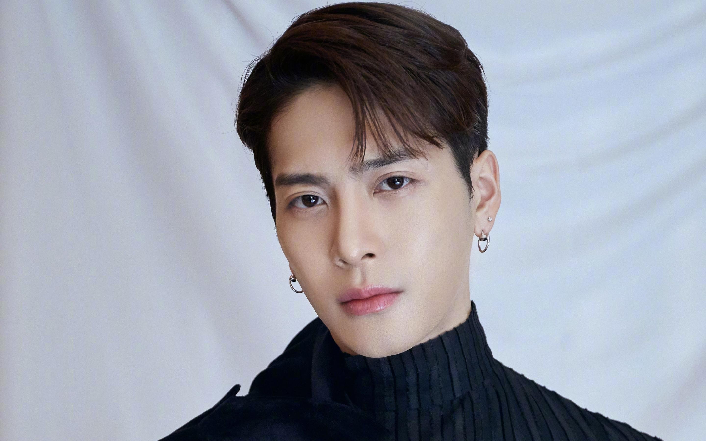 绿茵刺客，皮克的午夜咏叹调与丹麦的童话终章