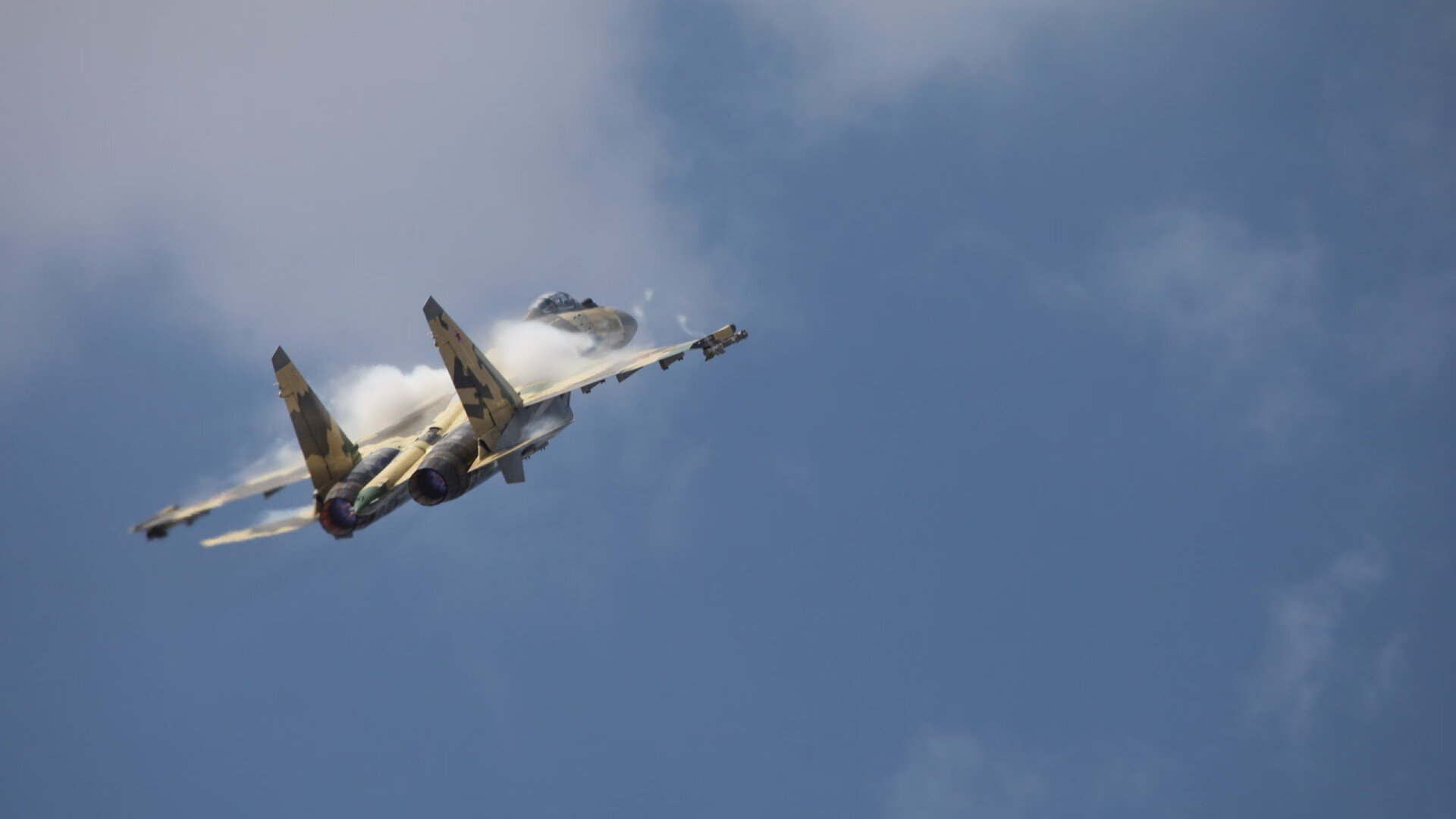 暗夜赛道上的双重奏，欧文在F1街道赛的攻防艺术