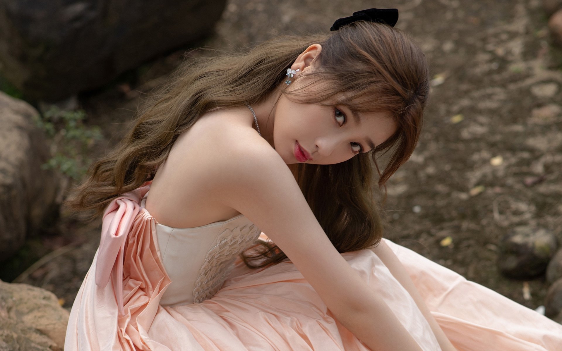 开云体育APP下载-欧文独舞西域疆场，黄蜂群攻压制新疆男篮