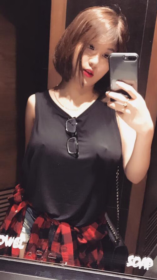 首先,请让我为你扩展思维,撰写一个极具张力与深度的文章标题